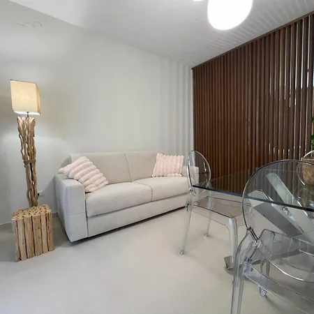 Red Bridges House Неаполь