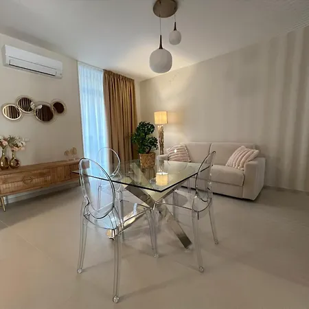Red Bridges House Apartment